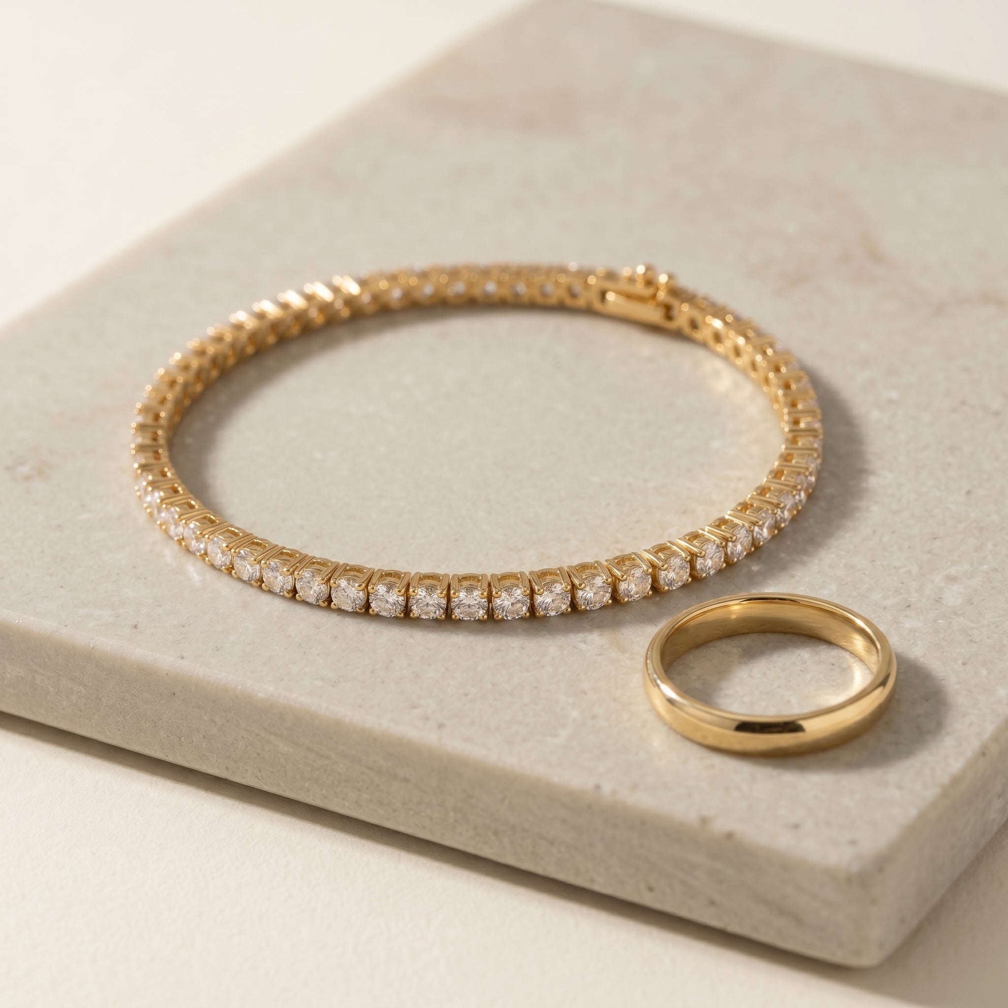 Sirène Tennis Bracelet · scale
