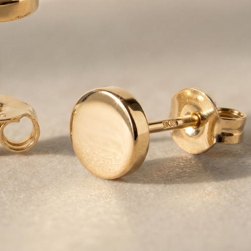 Aria Gold Studs · detail