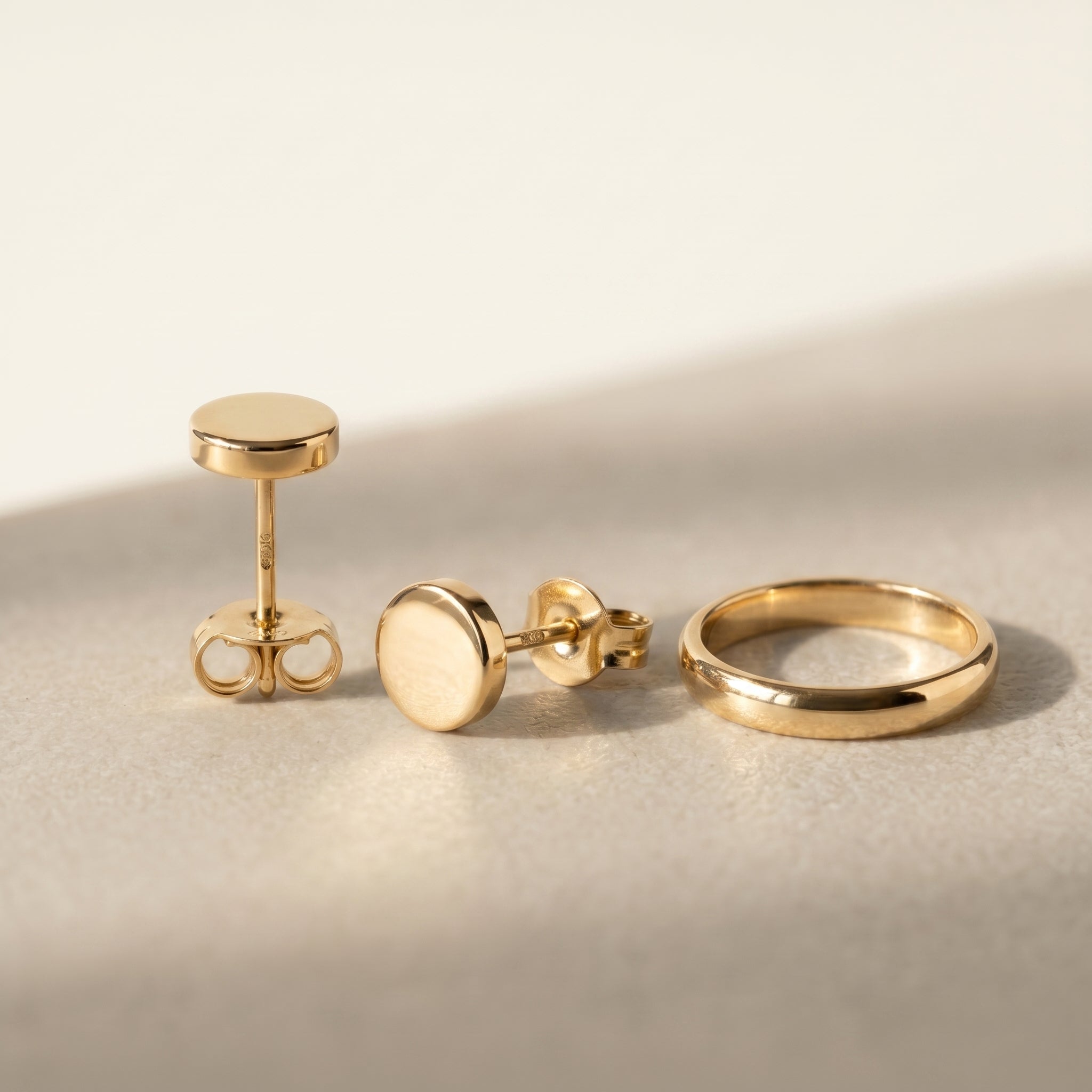 Aria Gold Studs · scale