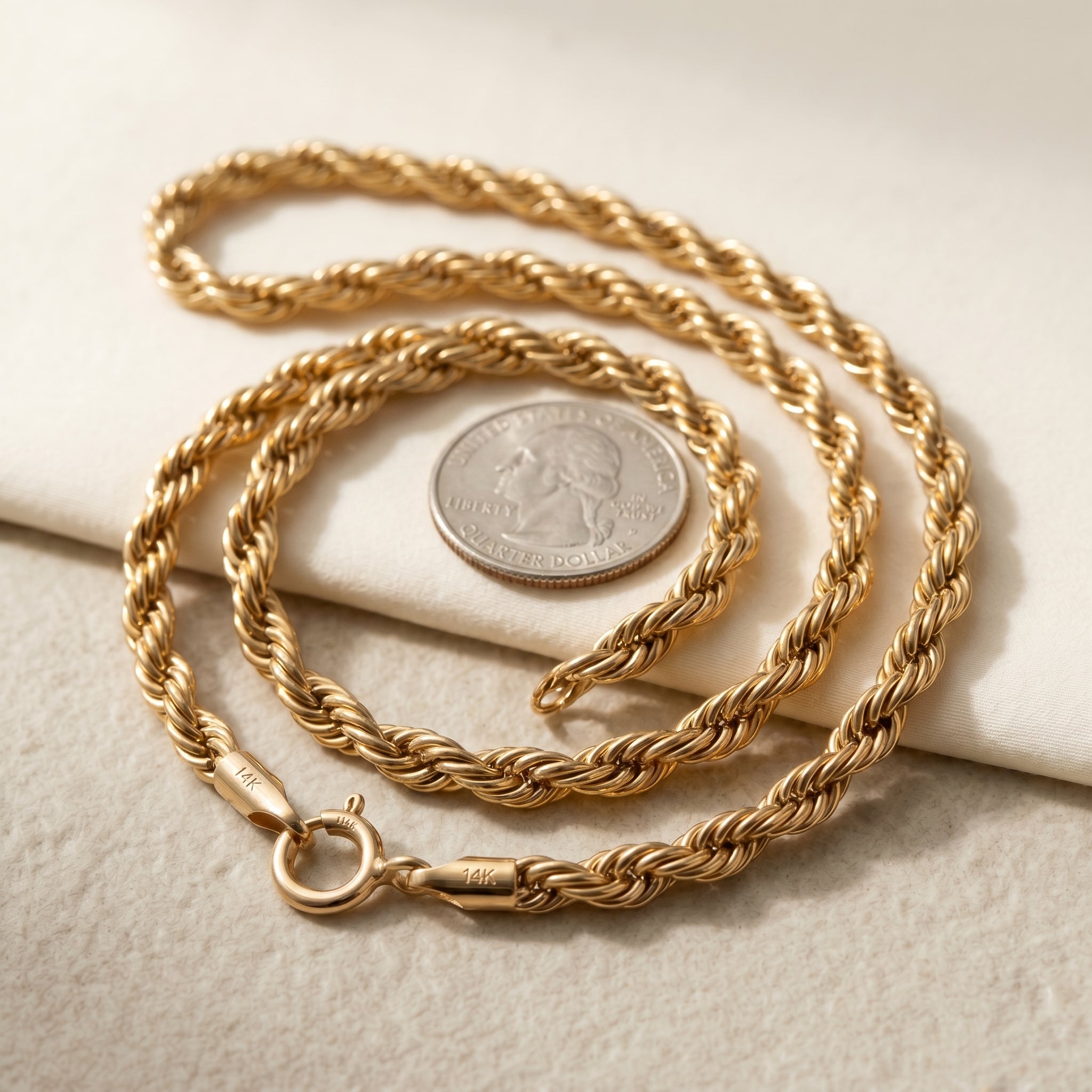 Cordé Rope Necklace · scale