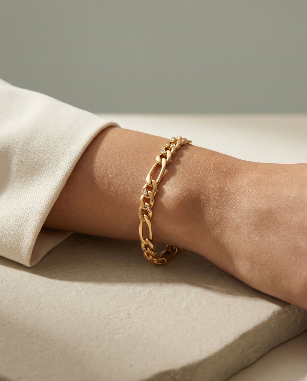 Soleil Figaro Bracelet · on-model