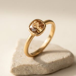 Élise Gemstone Ring · main