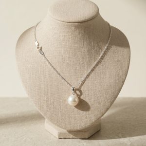 Perla Pearl Necklace · main